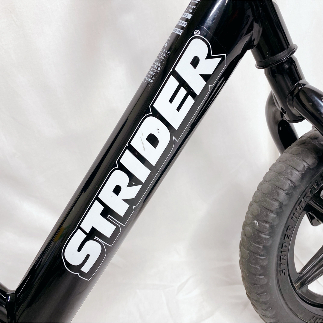 STRIDA(ストライダ)のSTRIDER スポーツ 12インチ ブラック ロングシート バランスバイク 黒 キッズ/ベビー/マタニティの外出/移動用品(自転車)の商品写真