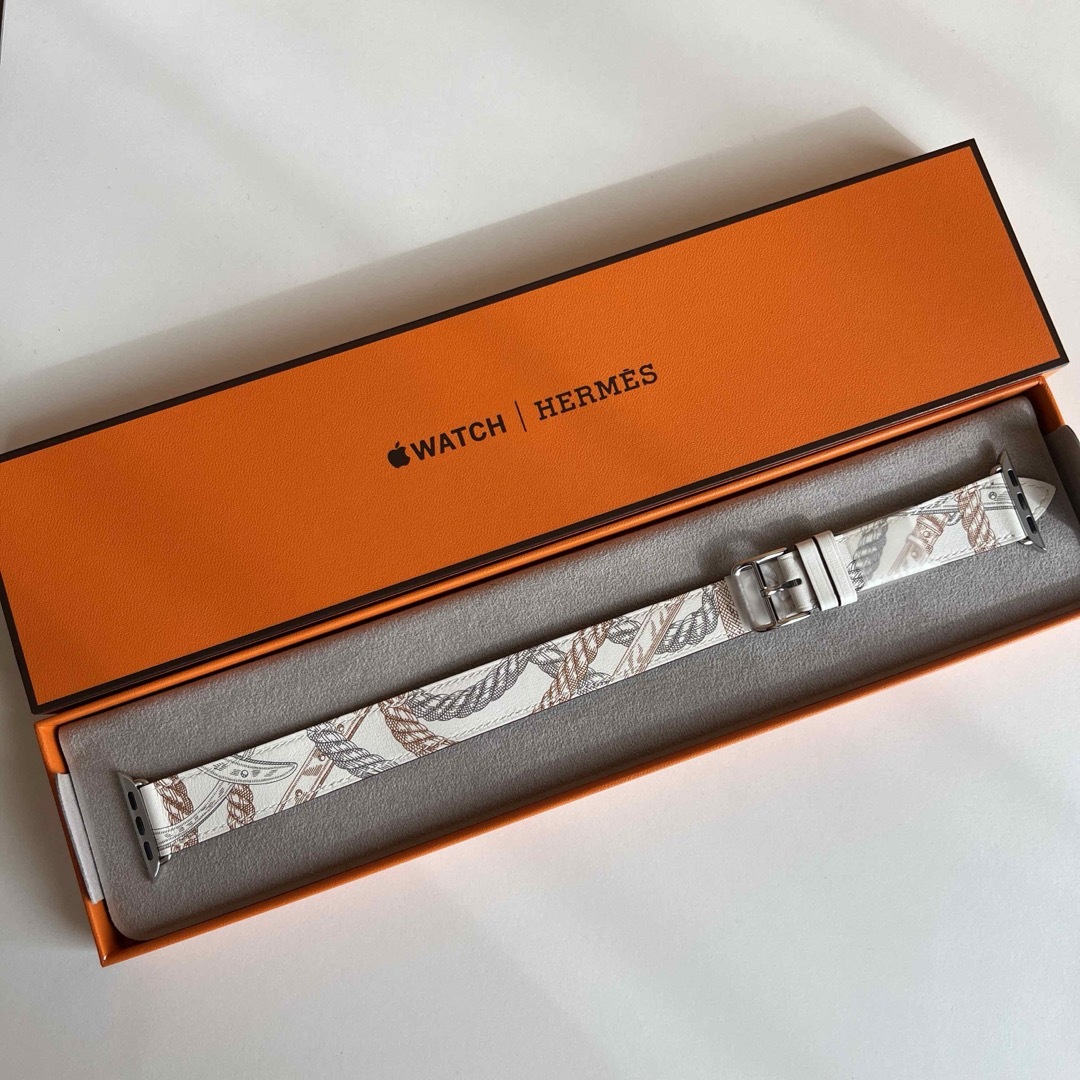 Hermes(エルメス)のApple Watch エルメス ドゥブルトゥール　ストラップHERMES メンズの時計(レザーベルト)の商品写真