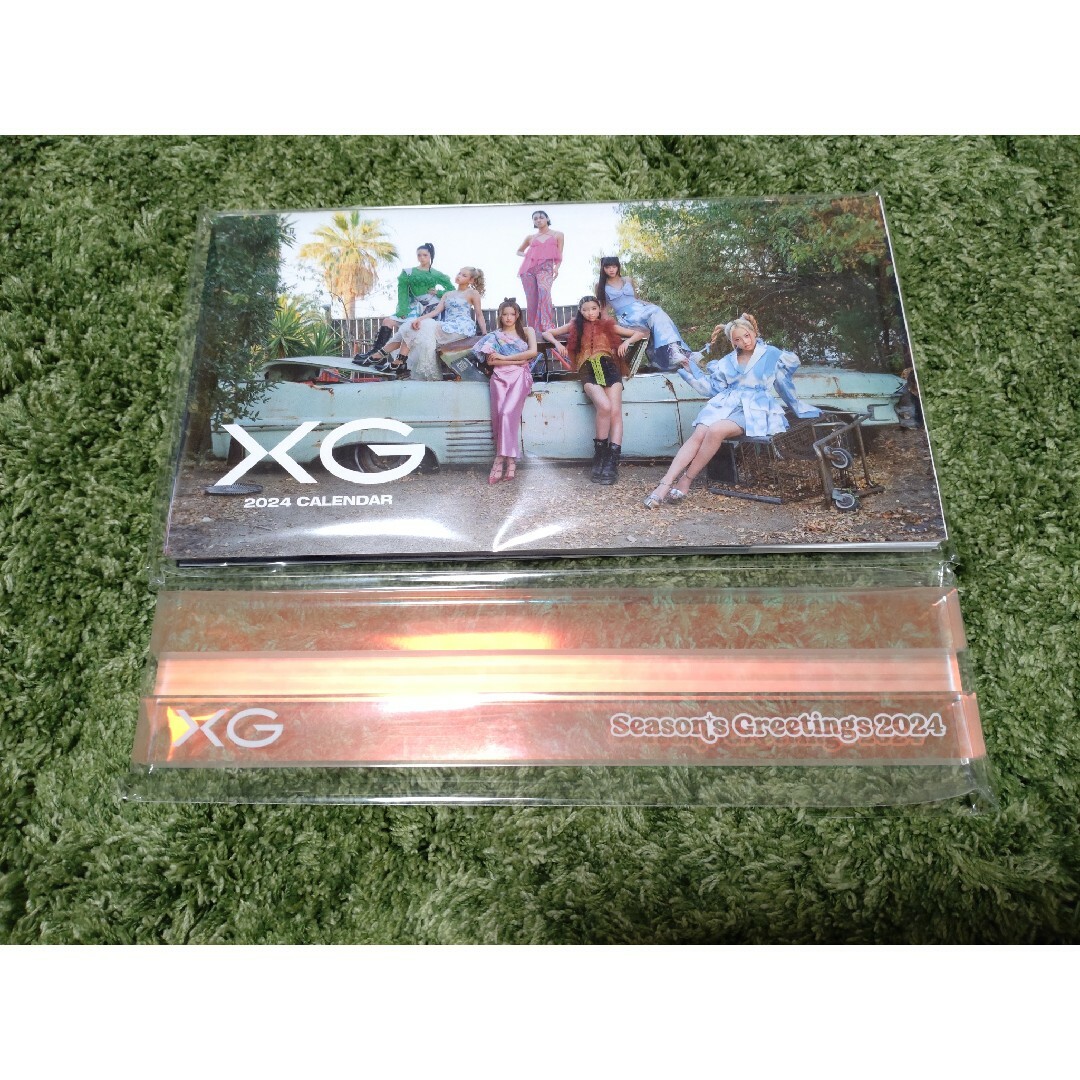 xg(エックスジー)のxg シーグリ 卓上カレンダー 新品未開封品 エンタメ/ホビーのCD(K-POP/アジア)の商品写真