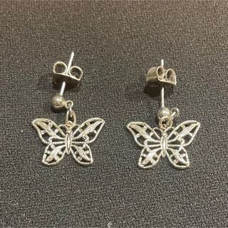 バタフライ　蝶々　ピアス(ピアス)