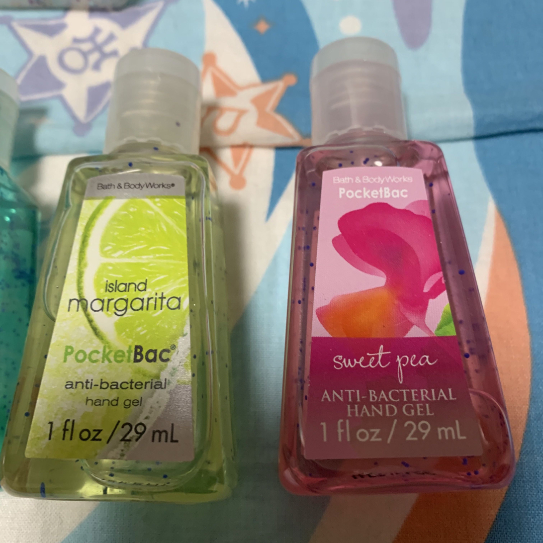 Bath & Body Works(バスアンドボディーワークス)のBath & Body Works ハンドジェル 4種 &ホルダー 5点セット コスメ/美容のボディケア(その他)の商品写真