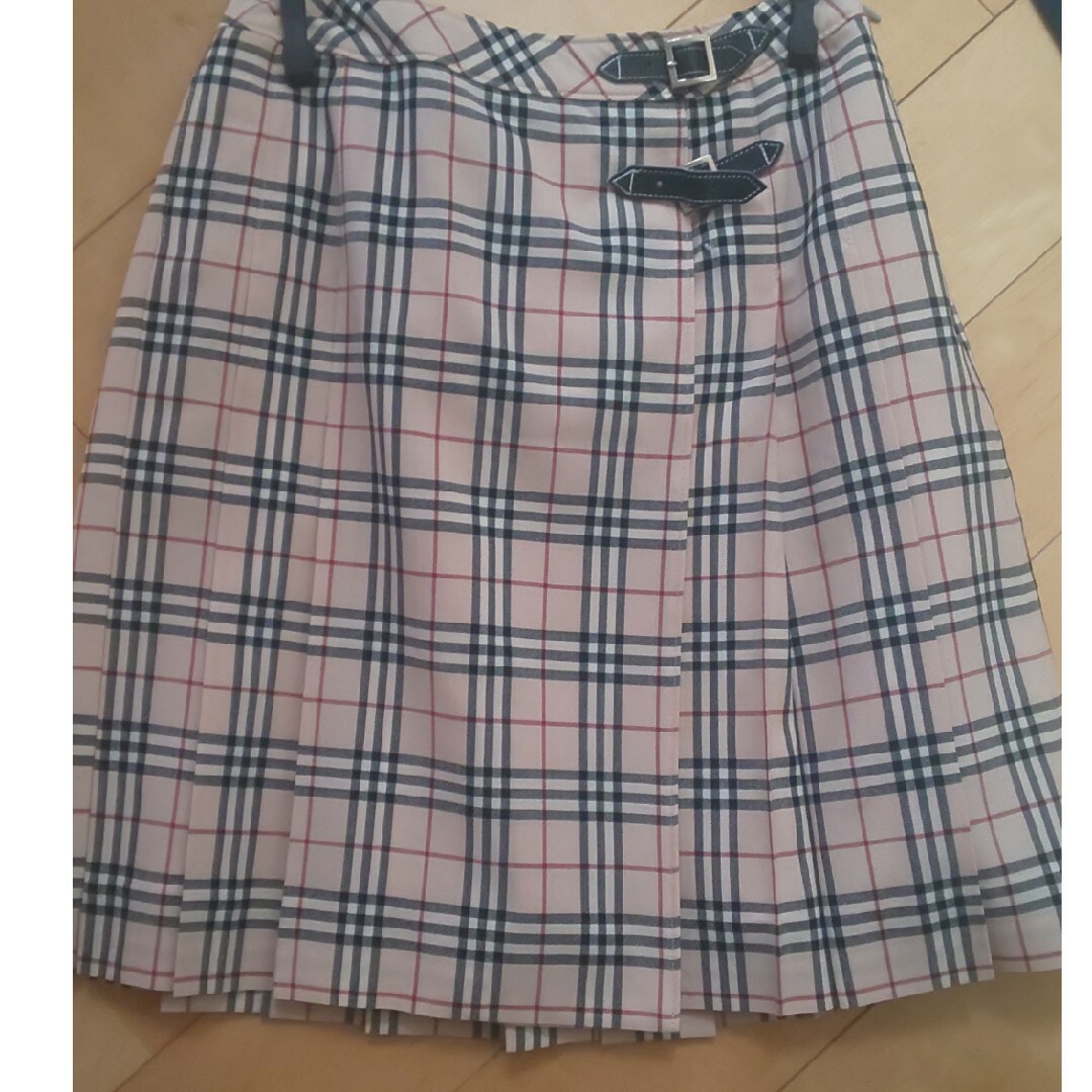 BURBERRY(バーバリー)のBURBERRY セットアップ 160A 女の子 キッズ/ベビー/マタニティのキッズ服女の子用(90cm~)(ドレス/フォーマル)の商品写真