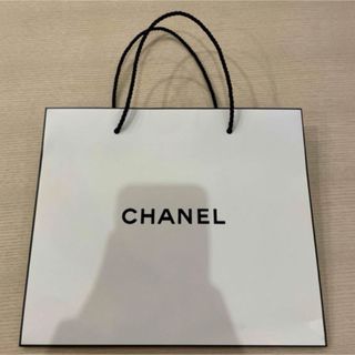 シャネル(CHANEL)の新品未使用　CHANEL 紙袋　中(ショップ袋)