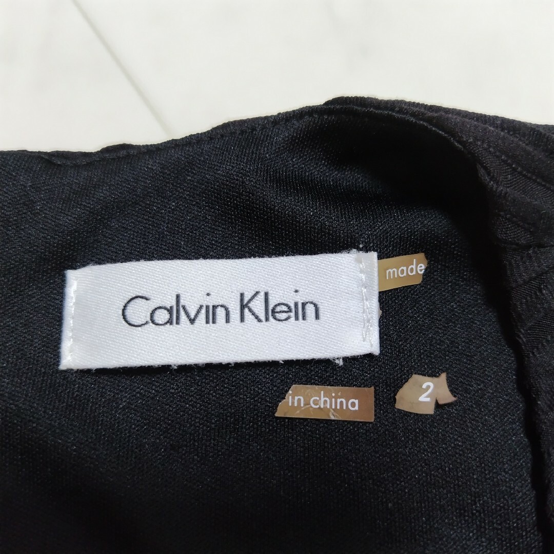 Calvin Klein(カルバンクライン)の美品【Calvin Klein】ノースリーブ ワンピース ティアード 黒 タイト レディースのワンピース(ひざ丈ワンピース)の商品写真