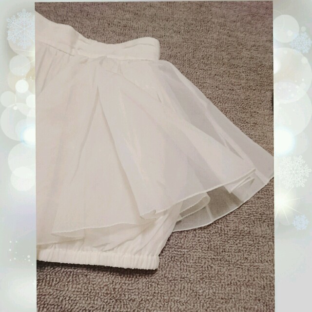 SNIDEL(スナイデル)のsnidelオーガンジーフレアパンツ レディースのスカート(ミニスカート)の商品写真