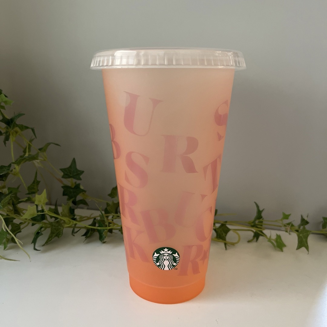 Starbucks(スターバックス)のスターバックス　ミステリーカラーチェンジングリユーザブルコールドカップ710ml インテリア/住まい/日用品のキッチン/食器(タンブラー)の商品写真