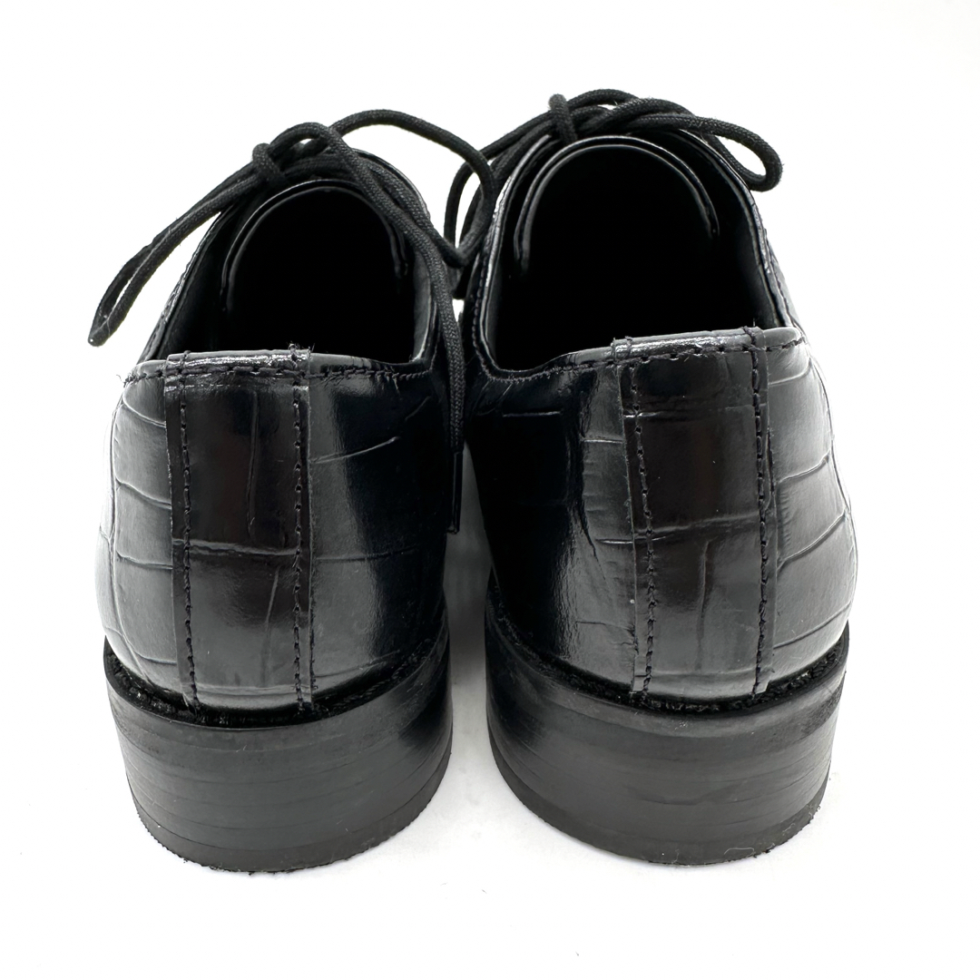Clarks(クラークス)の〈美品〉Clarks クラークス【22cm】レザー 型押し ローファー  黒 レディースの靴/シューズ(ローファー/革靴)の商品写真