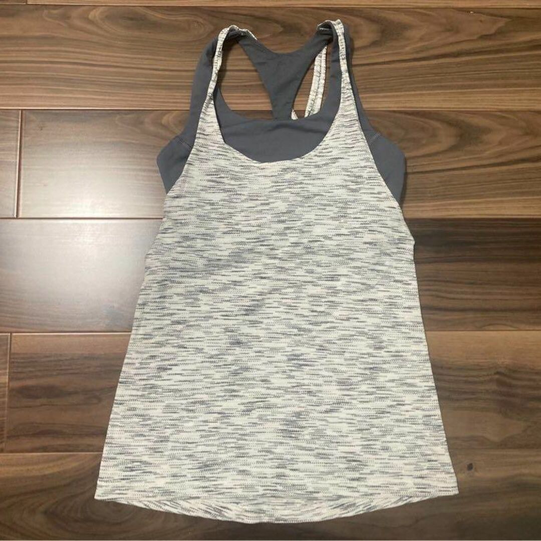 lululemon(ルルレモン)のルルレモン Lululemon Twist & Toil Tank 4 レディースのトップス(タンクトップ)の商品写真