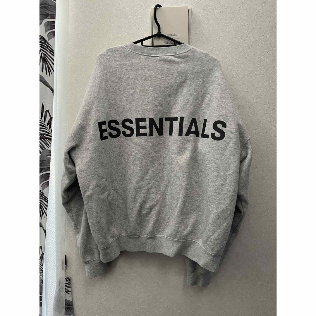 FEAR OF GOD(フィアオブゴッド)のessentials クルーネック　M グレー メンズのトップス(スウェット)の商品写真