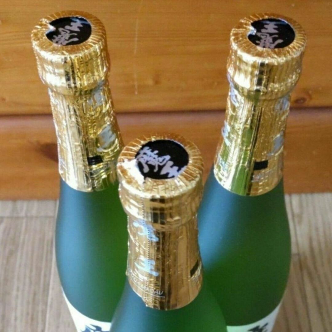 白玉醸造(シラタマジョウゾウ)の芋焼酎 魔王 25度 720ml 3本セット 食品/飲料/酒の酒(焼酎)の商品写真