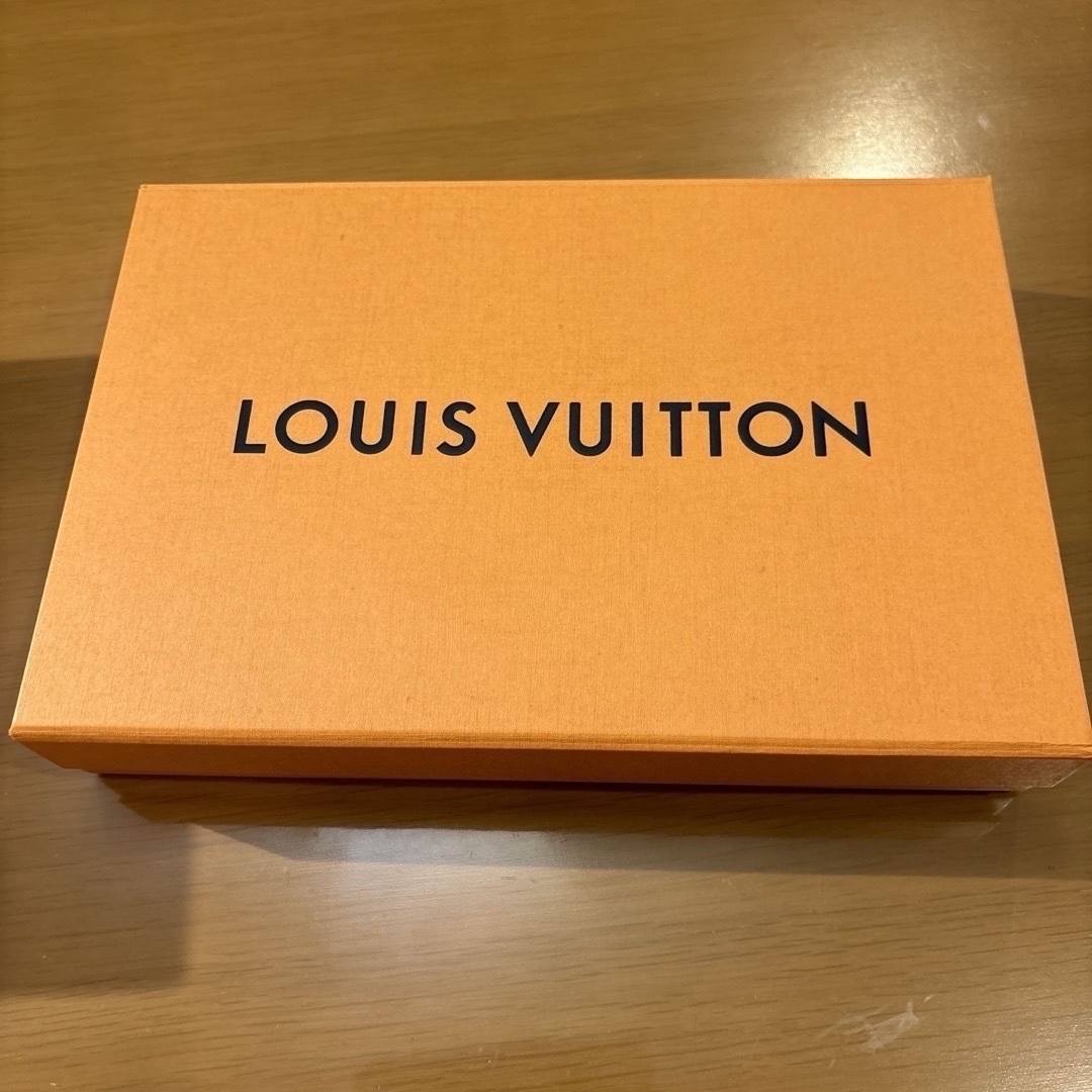 LOUIS VUITTON(ルイヴィトン)の#超美品ルイビトンレディースモノグラムブラウスホワイトカラーモノグラムコットン製 レディースのレディース その他(その他)の商品写真