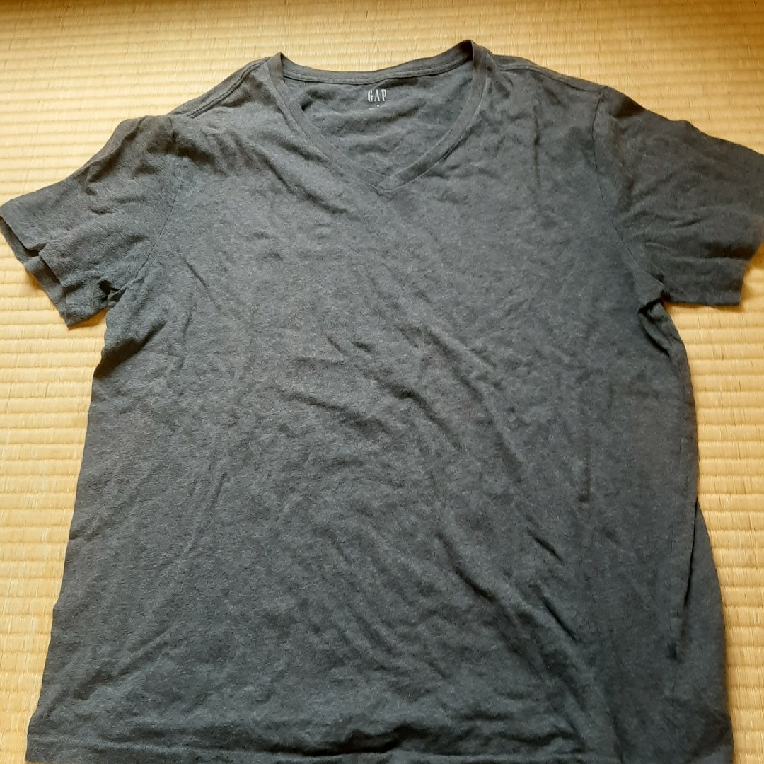 GAP(ギャップ)のGAP　濃いグレー半袖TシャツM メンズのトップス(Tシャツ/カットソー(半袖/袖なし))の商品写真