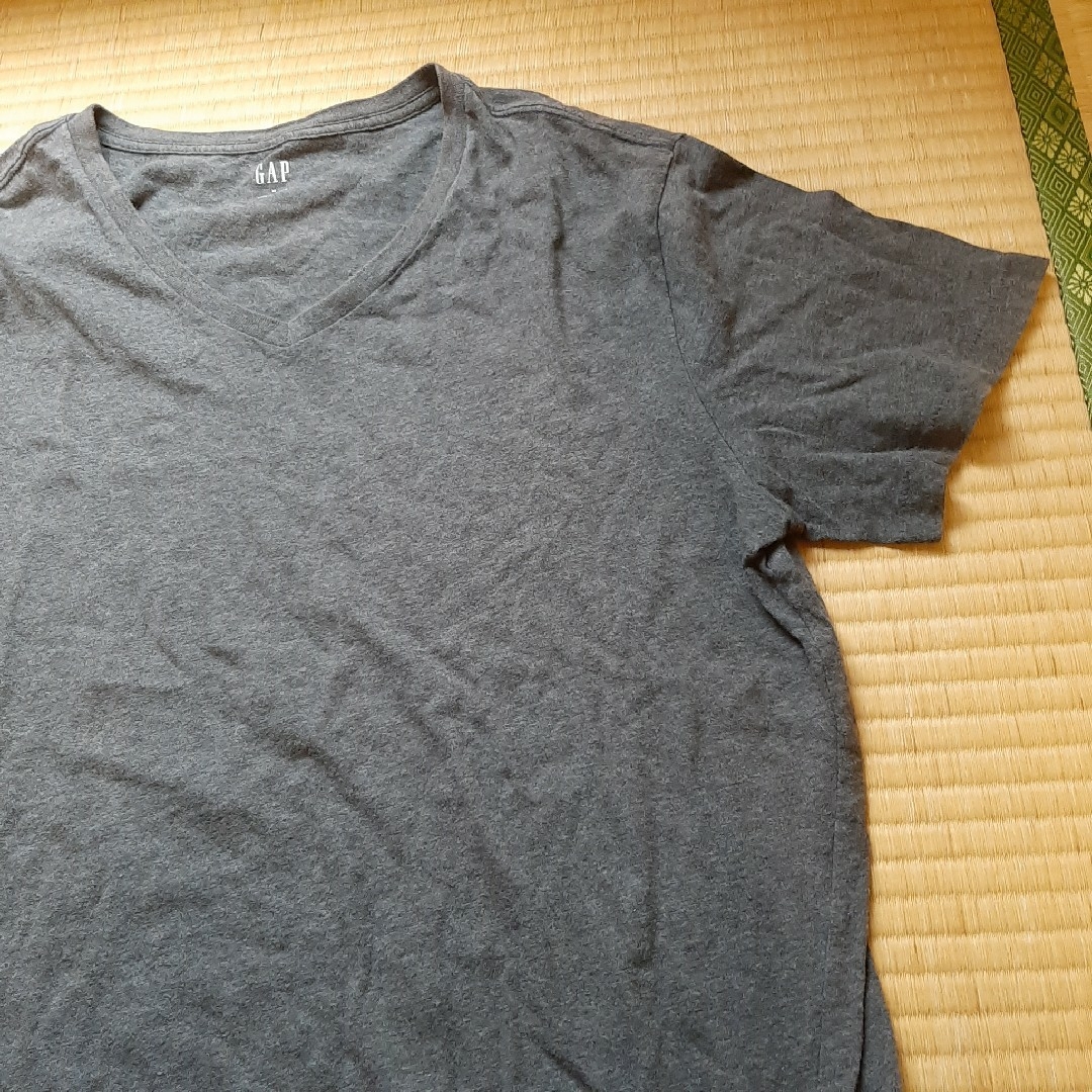 GAP(ギャップ)のGAP　濃いグレー半袖TシャツM メンズのトップス(Tシャツ/カットソー(半袖/袖なし))の商品写真