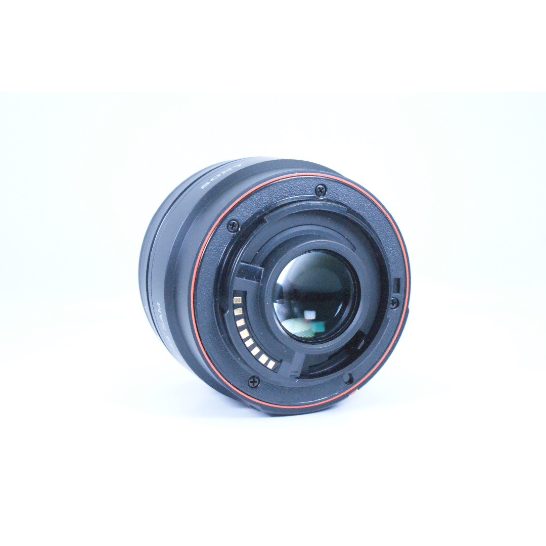 SONY(ソニー)のSONY DT 35mm F1.8 SAM 新品級の超美品#71 スマホ/家電/カメラのカメラ(レンズ(単焦点))の商品写真