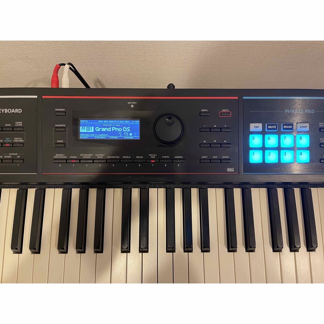 Roland(ローランド)のROLAND JUNO-DS88 88鍵キーボードシンセサイザー純正スタンド付き 楽器の鍵盤楽器(キーボード/シンセサイザー)の商品写真