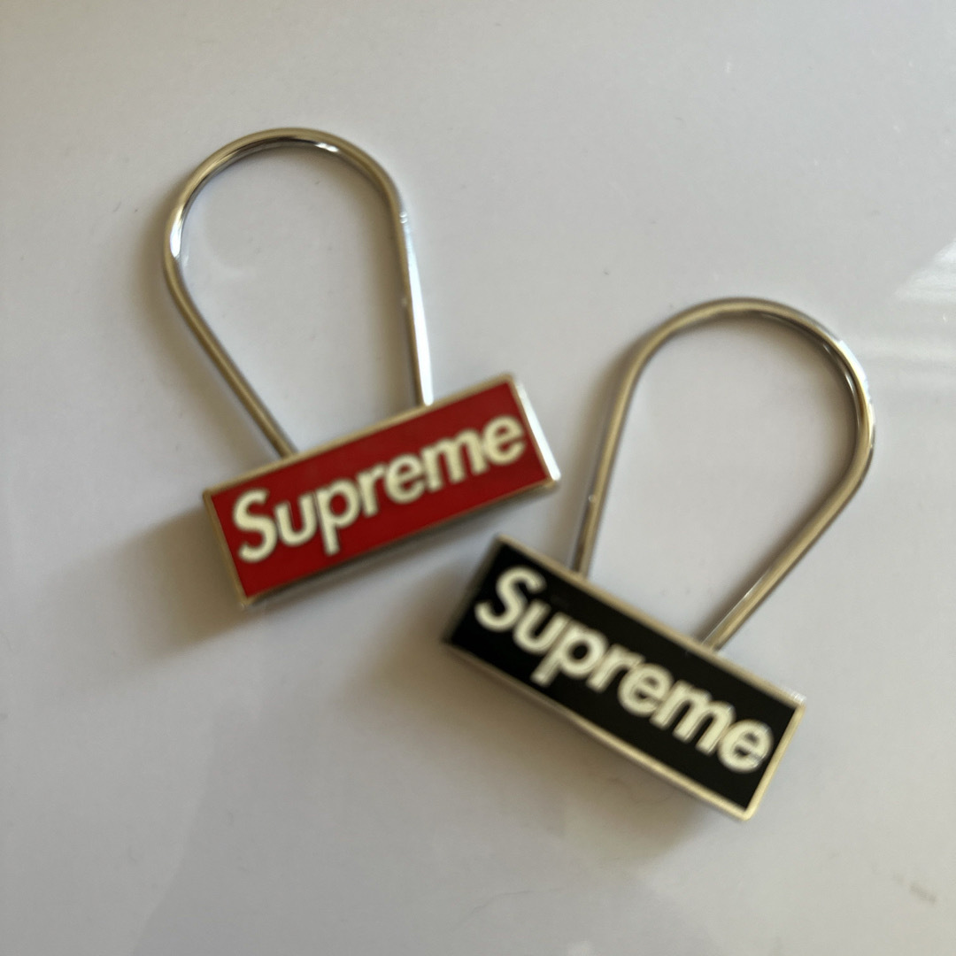 Supreme(シュプリーム)のsupremeキーリング メンズのファッション小物(キーホルダー)の商品写真