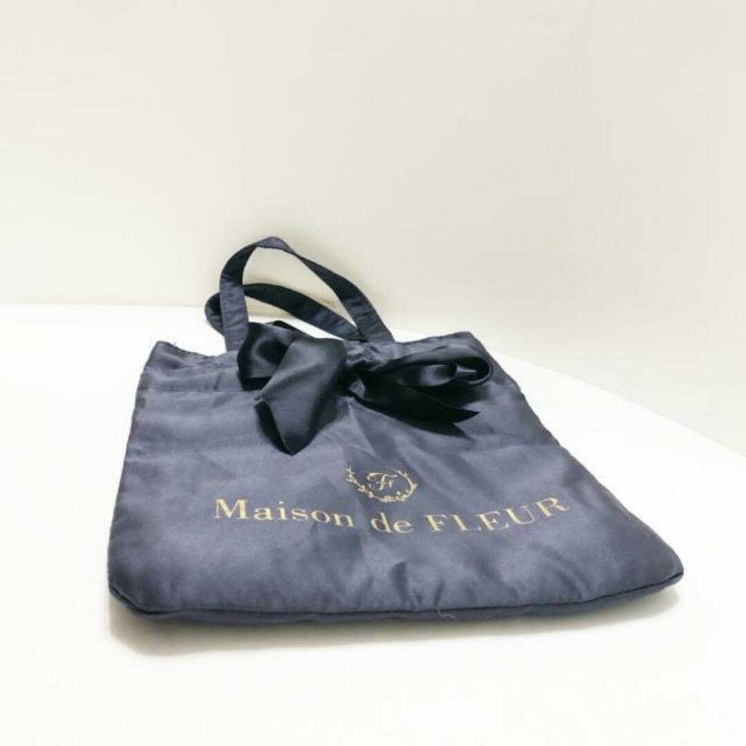 Maison de FLEUR(メゾンドフルール)のMaison de FLEUR(メゾンドフルール) ハンドバッグ - ダークネイビー 巾着型 ナイロン レディースのバッグ(ハンドバッグ)の商品写真