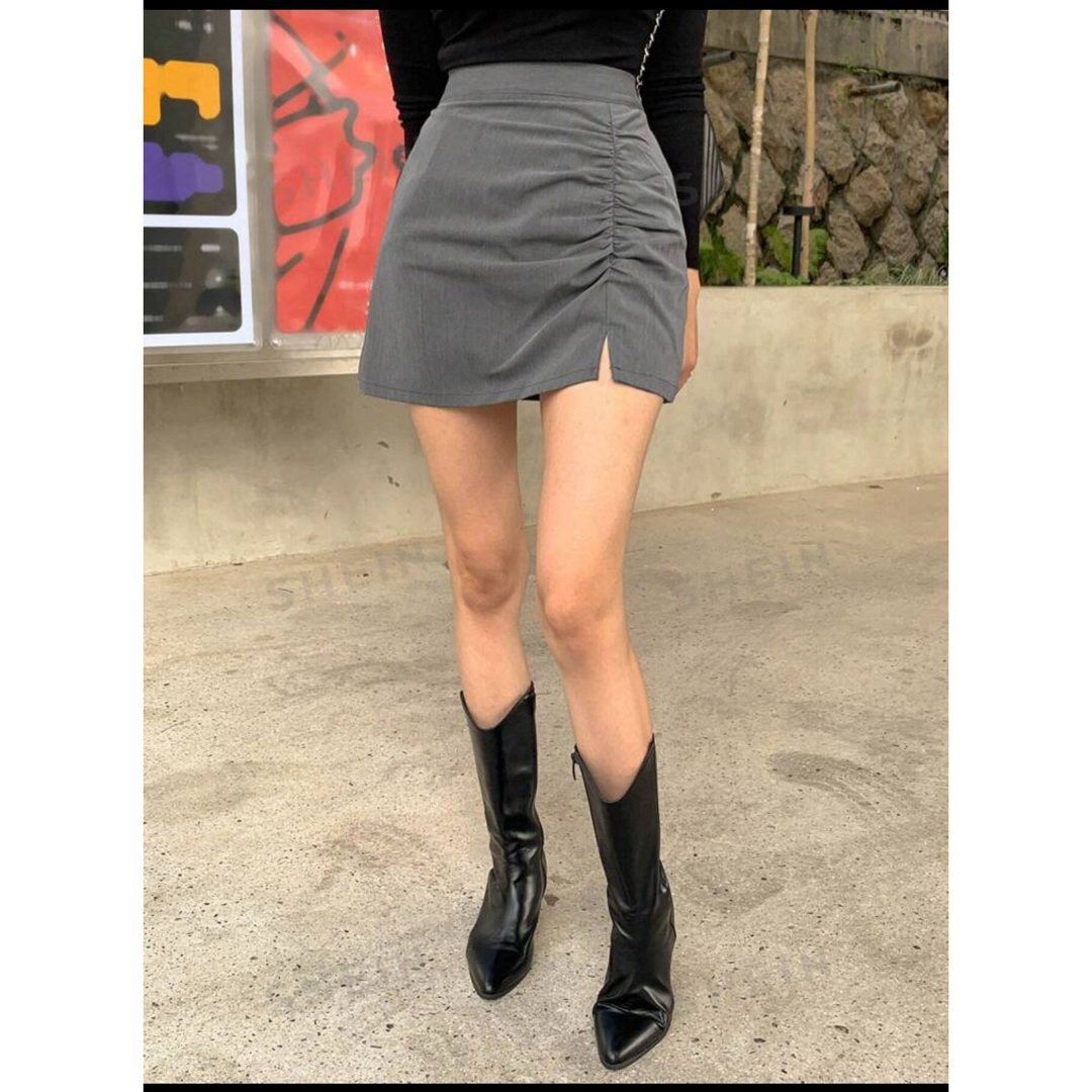 SHEIN(シーイン)の新品未使用　DAZY ラッフルヘム 中丈 ボディコン スカート レディース レディースのスカート(ミニスカート)の商品写真