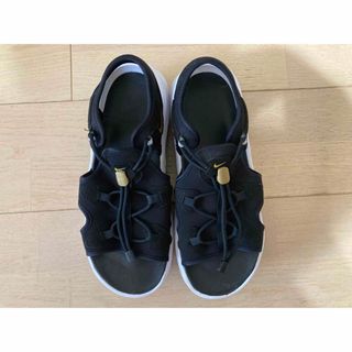 ナイキ(NIKE)のNIKE エアマックスココ　25(サンダル)