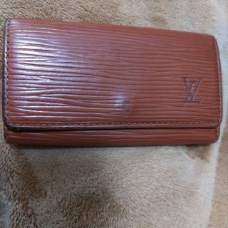 ルイヴィトン(LOUIS VUITTON)のLOUIS VUITTON エピ キーケース(キーケース)