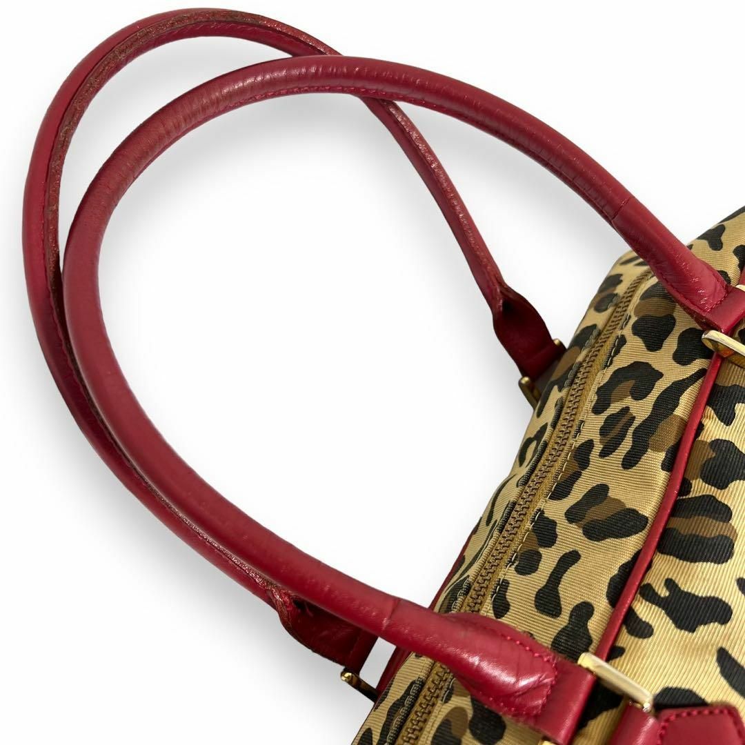 Samantha Thavasa(サマンサタバサ)の良品　サマンサタバサ　トートバッグ　ボストンバッグ　豹柄　レオパード　肩掛け　赤 レディースのバッグ(トートバッグ)の商品写真