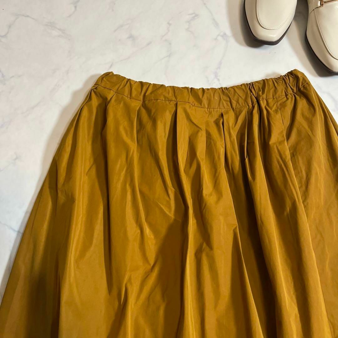BEAUTY&YOUTH UNITED ARROWS(ビューティアンドユースユナイテッドアローズ)のBEAUTY&YOUTH タックフレアスカート　膝下　キャメル　ウエストゴム レディースのスカート(ひざ丈スカート)の商品写真