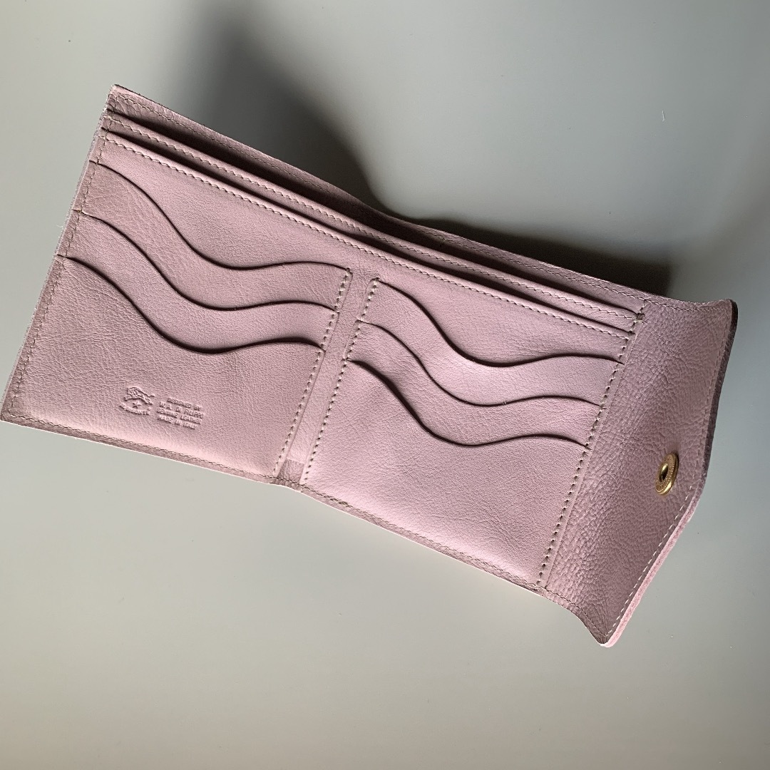 IL BISONTE(イルビゾンテ)の【新品】イルビゾンテ がま口 二つ折り財布 ダスティピンク ピオニア レディースのファッション小物(財布)の商品写真