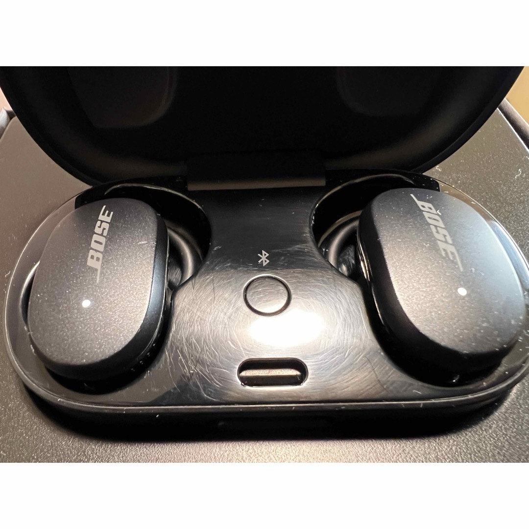 BOSE(ボーズ)のBOSE QuietComfort Earbuds Black スマホ/家電/カメラのオーディオ機器(ヘッドフォン/イヤフォン)の商品写真