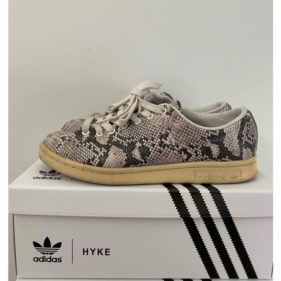 HYKE(ハイク)のアディダス adidas hyke スタンスミス パイソン スニーカー　23.5 レディースの靴/シューズ(スニーカー)の商品写真