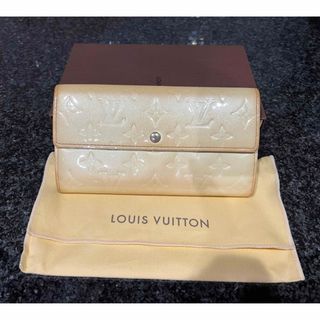 ルイヴィトン(LOUIS VUITTON)のルイヴィトン 長財布 モノグラムヴェルニ ポルトフォイユサラ ブロンコライユ(財布)