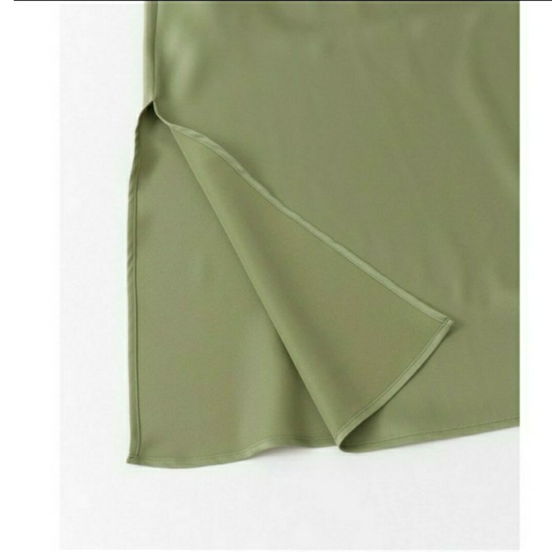 URBAN RESEARCH ROSSO(アーバンリサーチロッソ)の美品　ロッソ　春夏　サテンマーメイドスカート レディースのスカート(ロングスカート)の商品写真