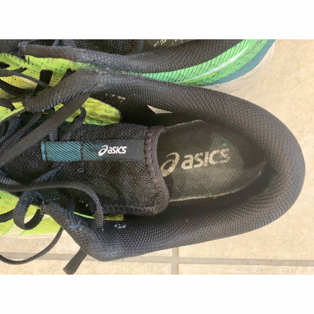 asics(アシックス)のアシックスランニングシューズ　flytefoam 28センチ　蛍光黄色 スポーツ/アウトドアのランニング(シューズ)の商品写真