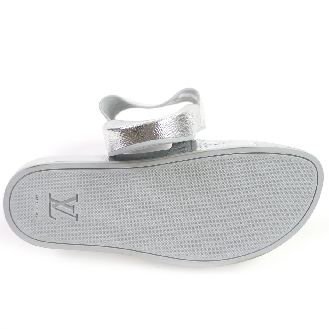 LOUIS VUITTON(ルイヴィトン)の極美品 LOUIS VUITTON ルイヴィトン 2019年製 ウォーターフロントライン モノグラム シャワーサンダル シルバー 7 イタリア製 メンズ メンズの靴/シューズ(サンダル)の商品写真