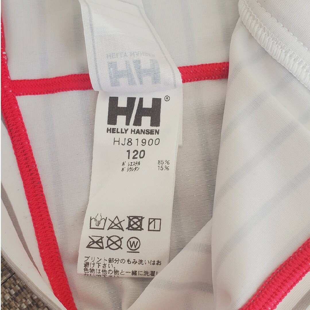 HELLY HANSEN(ヘリーハンセン)のHELLY HANSENガールズラッシュガード120 キッズ/ベビー/マタニティのキッズ服女の子用(90cm~)(水着)の商品写真