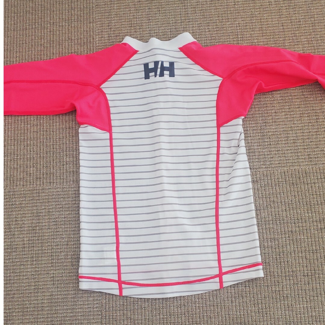 HELLY HANSEN(ヘリーハンセン)のHELLY HANSENガールズラッシュガード120 キッズ/ベビー/マタニティのキッズ服女の子用(90cm~)(水着)の商品写真