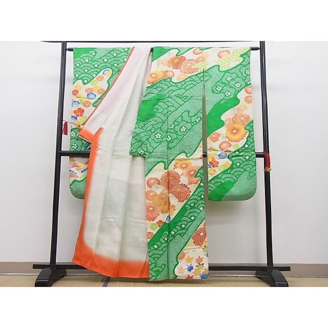 平和屋野田店■豪華振袖　絞り　駒刺繍　エ霞吉祥菊花文　金彩　逸品　n-hj8600 レディースの水着/浴衣(振袖)の商品写真