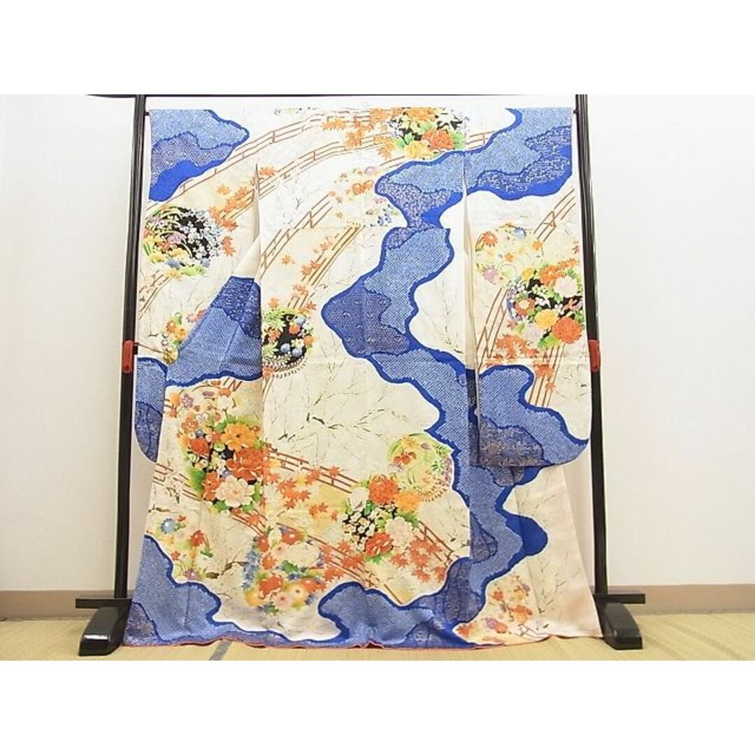 平和屋野田店■豪華振袖　絞り　駒刺繍　流水菊花文　金彩　逸品　n-ne3310 レディースの水着/浴衣(振袖)の商品写真