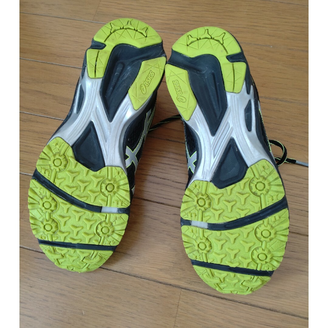 asics(アシックス)のasics　LEZERBEAM　キッズスニーカー　22.5 キッズ/ベビー/マタニティのキッズ靴/シューズ(15cm~)(その他)の商品写真