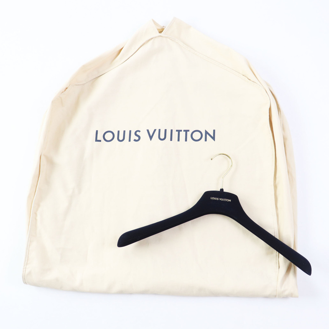 LOUIS VUITTON(ルイヴィトン)の美品 LOUIS VUITTON ルイヴィトン 18AW シルク混 美シルエット ベルト付き コート パープル 38 ハンガー・ガーメント付き フランス製 正規品 レディース レディースのジャケット/アウター(その他)の商品写真