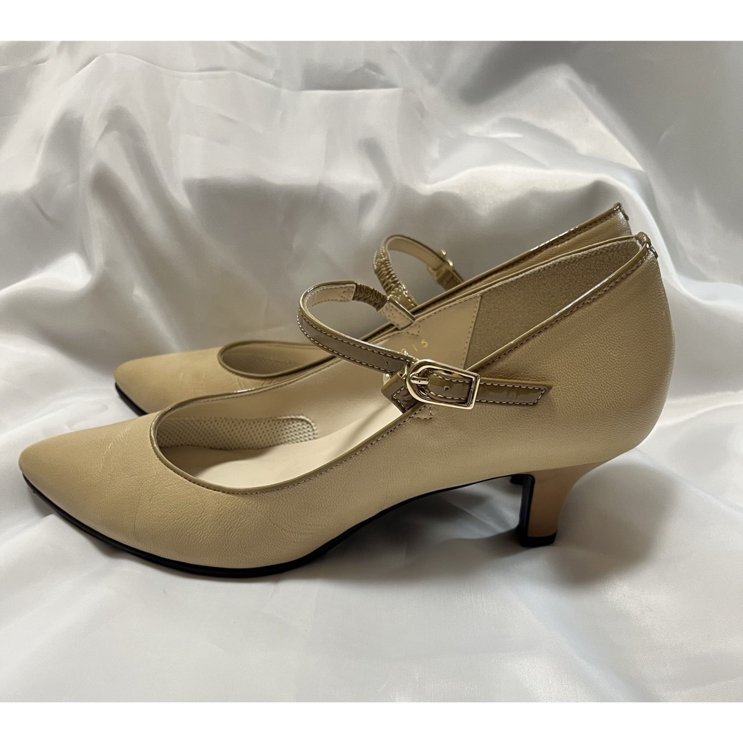 GIRO(ジロ)のasics GIRO パンプス　ベージュ　23.5cm クッションヒール レディースの靴/シューズ(ハイヒール/パンプス)の商品写真