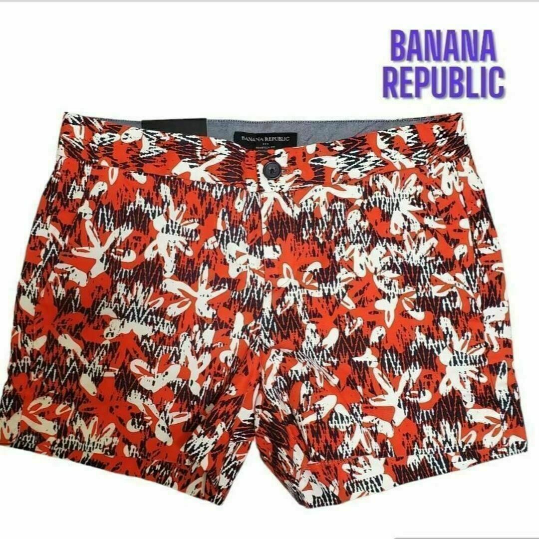 Banana Republic(バナナリパブリック)の【新品】バナナリパブリック　ショートパンツ　柄　赤　ゴルフ レディースのパンツ(ショートパンツ)の商品写真