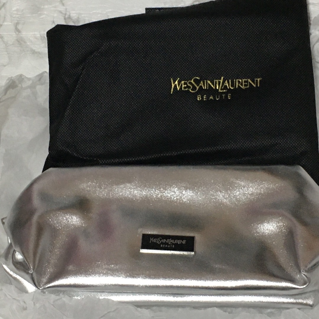 Yves Saint Laurent Beaute(イヴサンローランボーテ)のysl ノベルティ ポーチ イブサンローラン レディースのファッション小物(ポーチ)の商品写真