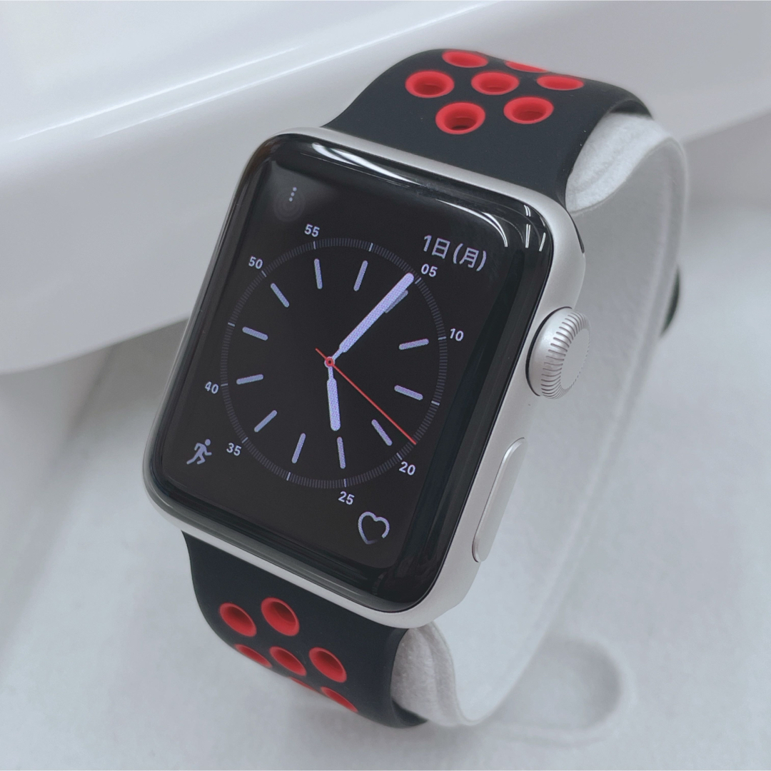 Apple Watch(アップルウォッチ)のAppleWatch シリーズ3 シルバー 38mm アップル スマートウォッチ スマホ/家電/カメラのスマートフォン/携帯電話(その他)の商品写真