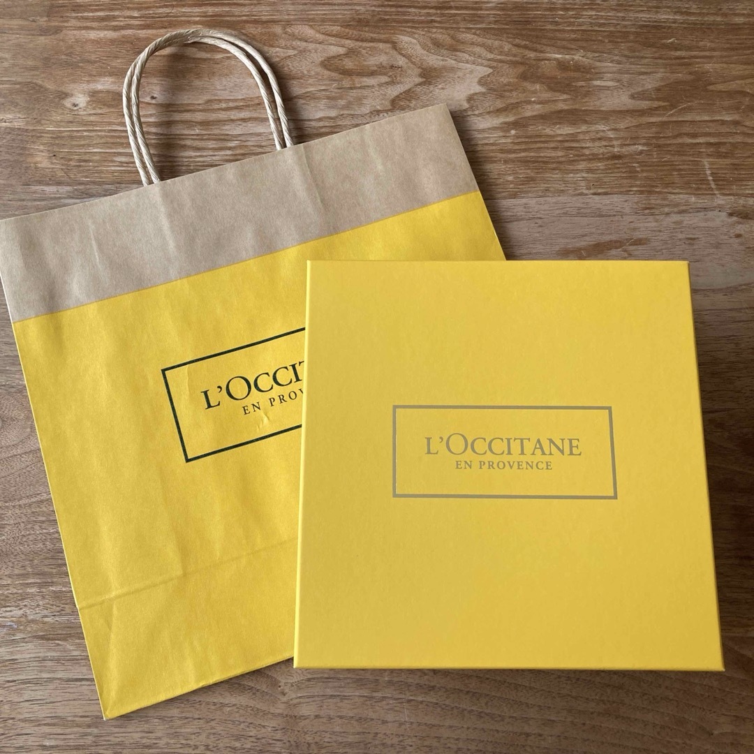 L'OCCITANE(ロクシタン)のロクシタン　ギフトボックス　紙袋 レディースのバッグ(ショップ袋)の商品写真