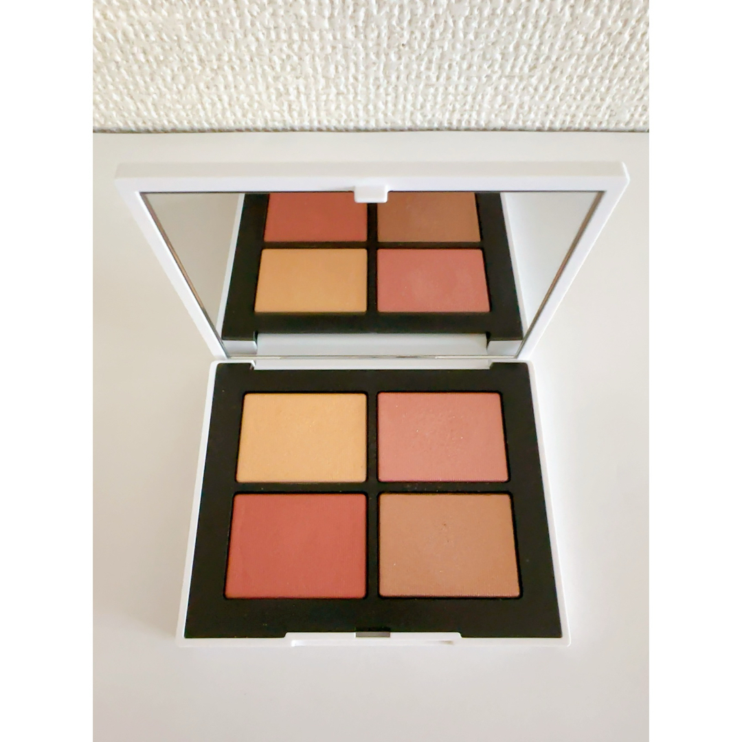 NARS(ナーズ)のNARS 限定ライトリフレクティングクワッドアイシャドー　03176 コスメ/美容のベースメイク/化粧品(アイシャドウ)の商品写真