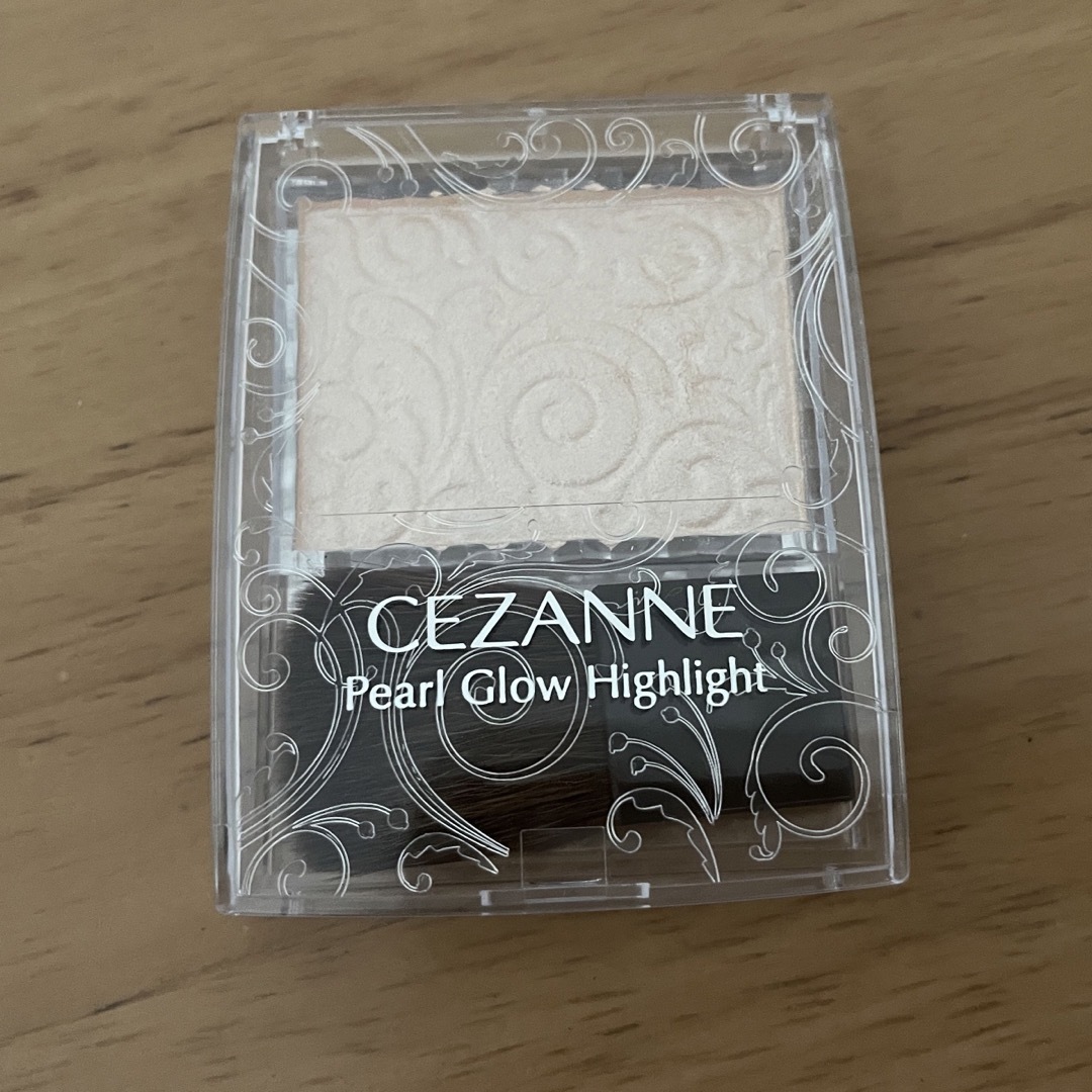 CEZANNE（セザンヌ化粧品）(セザンヌケショウヒン)のセザンヌ　パールグロウハイライト コスメ/美容のベースメイク/化粧品(フェイスカラー)の商品写真