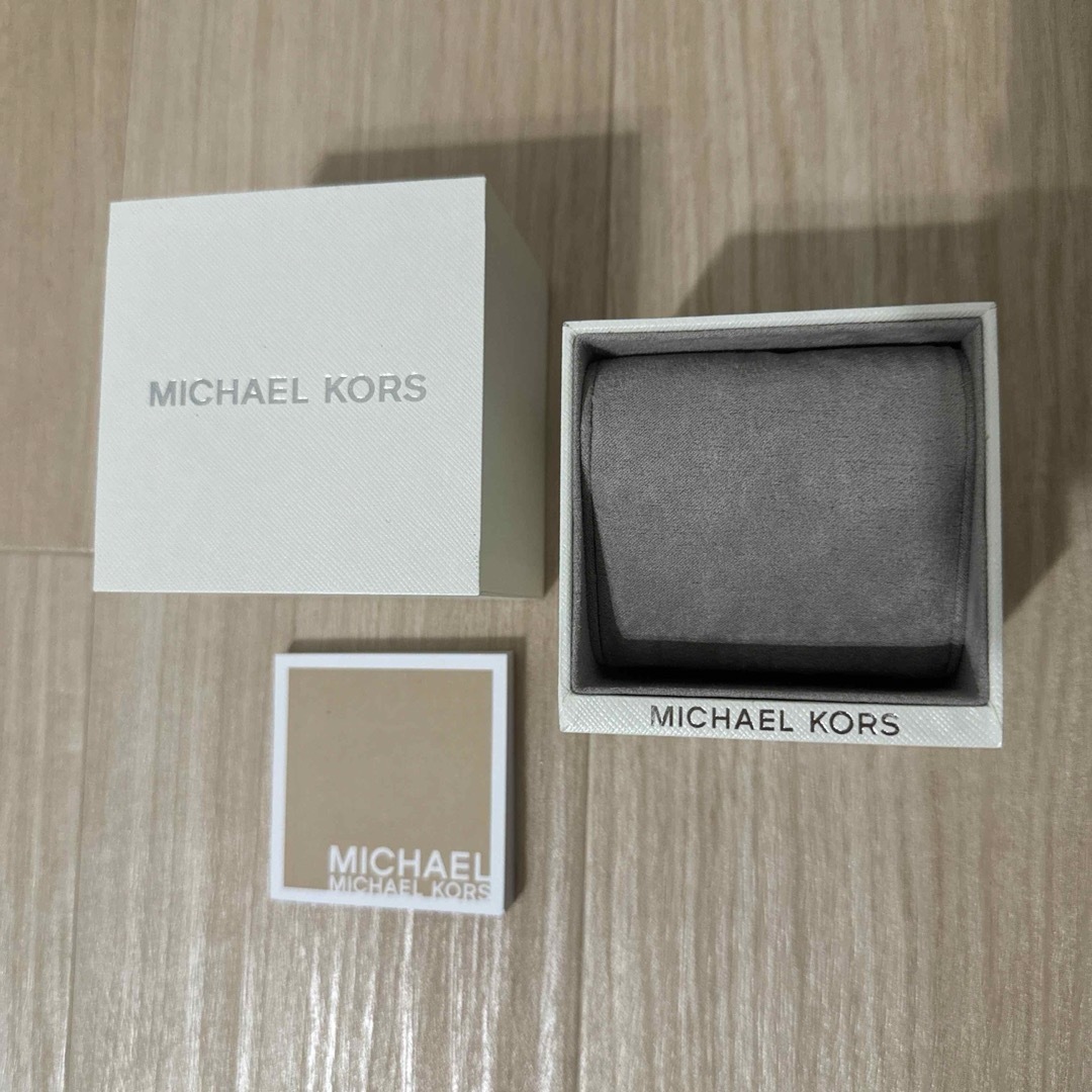 Michael Kors(マイケルコース)のマイケルコース 時計 空箱 レディースのバッグ(ショップ袋)の商品写真