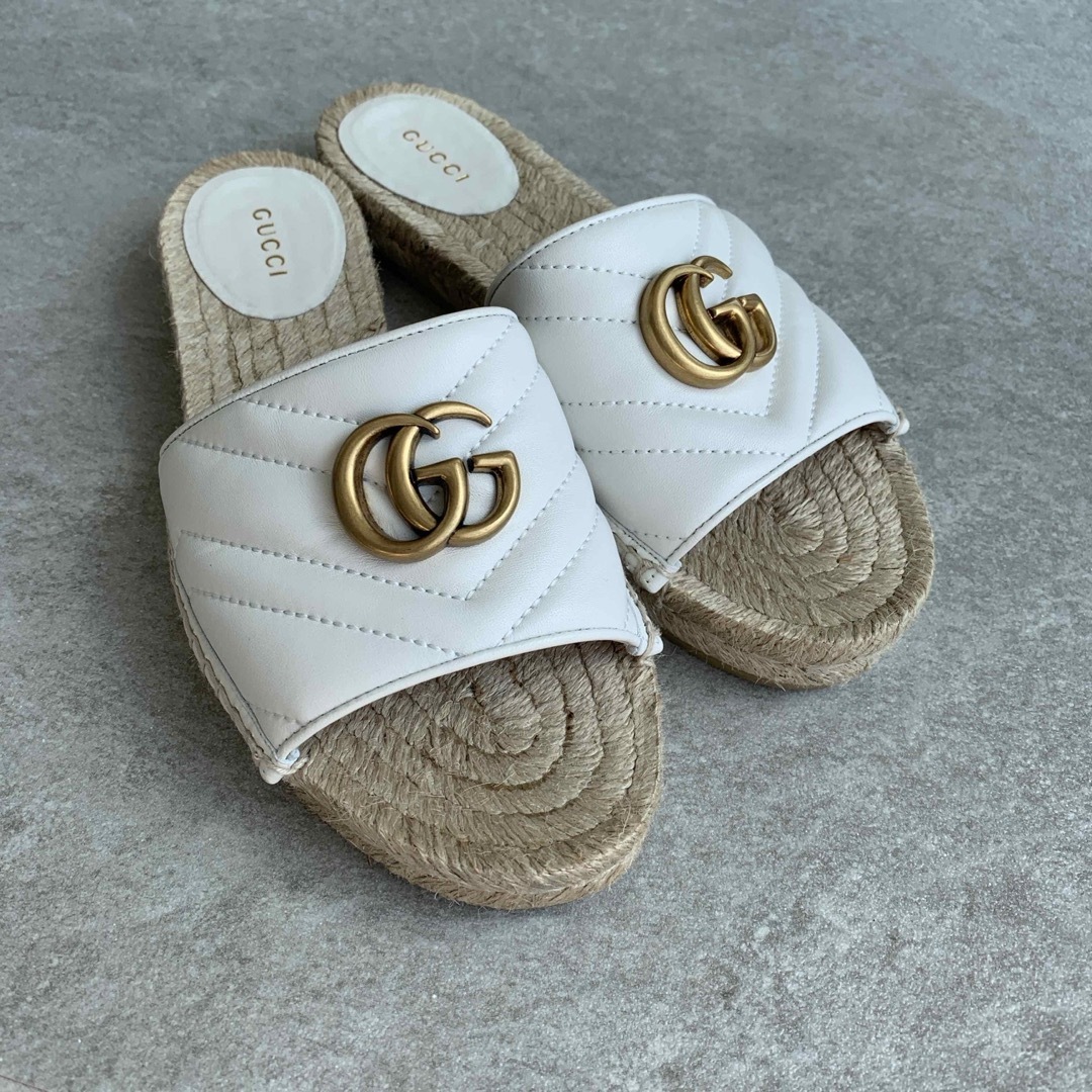 Gucci(グッチ)のGUCCI GGマーモント　サンダル　サイズ37    レディースの靴/シューズ(サンダル)の商品写真