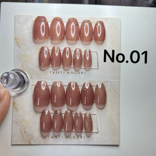 ハンドメイド ネイルチップ No.1 シアーラメブラウン＆グリッター20枚セット ハンドメイドのアクセサリー(ネイルチップ)の商品写真