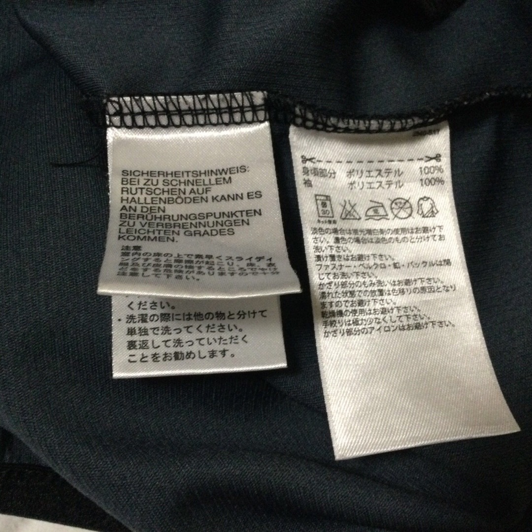 adidas アデイダス トラックジャケット　フード付 左胸に金糸刺繍ロゴ入　s レディースのジャケット/アウター(ナイロンジャケット)の商品写真
